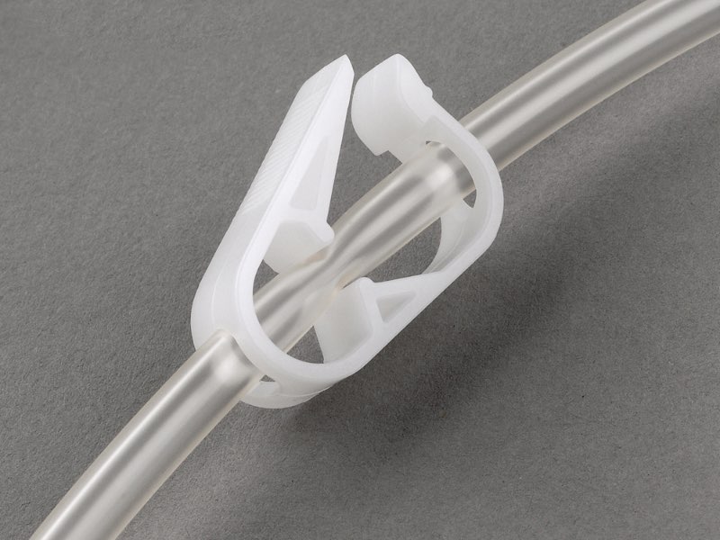 av fisula needle clamp